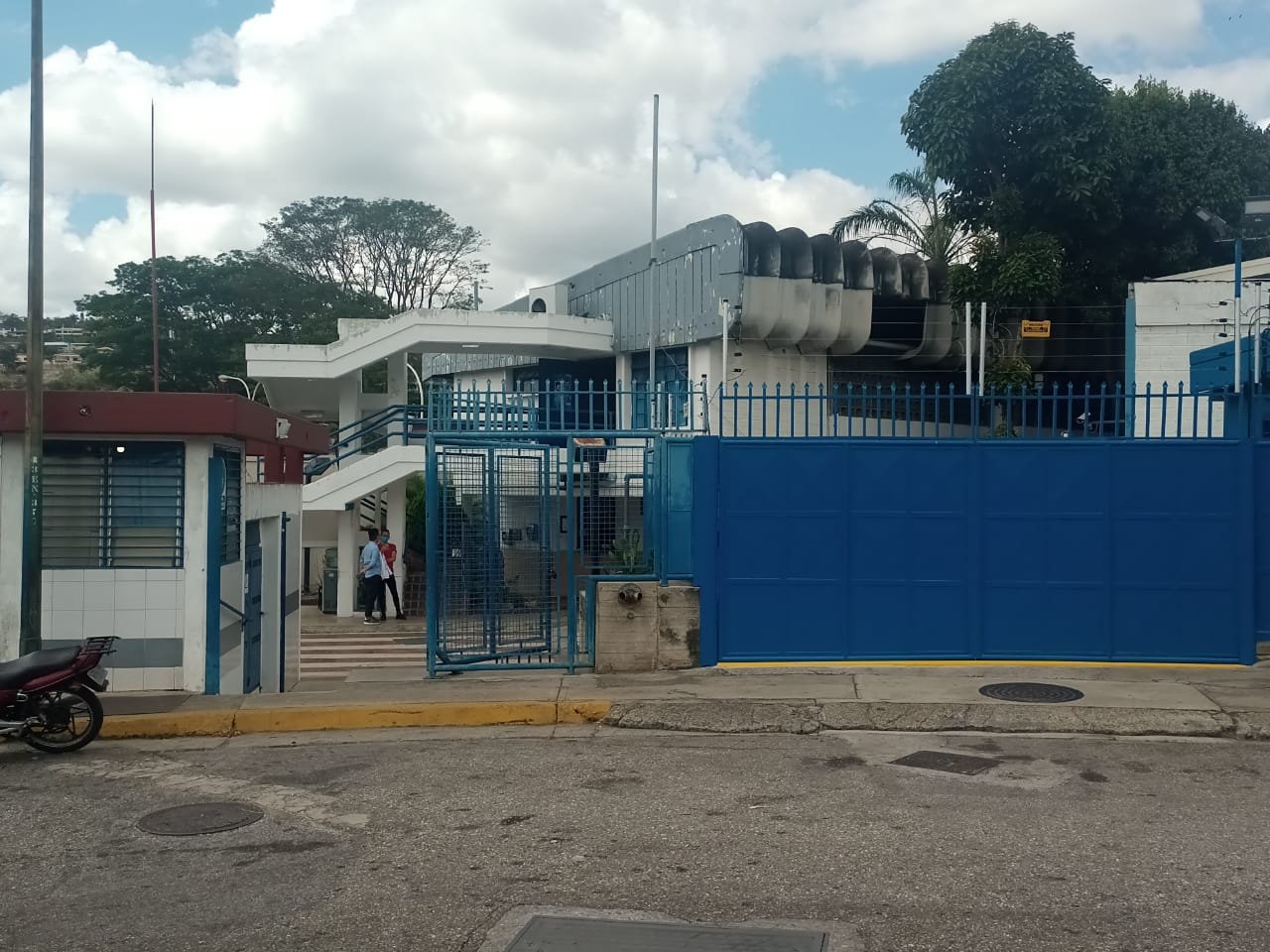 Fachada de IVSS Los Cortijos